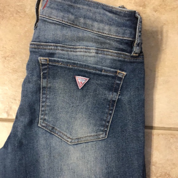 Women’s guess jeans - Picture 1 of 11